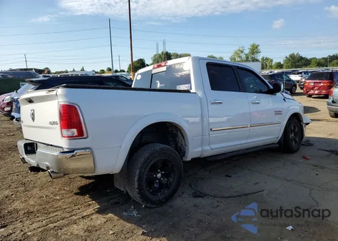 2017 Ram 1500 Laramie z USA, uszkodzony, nr VIN 1C6RR7NT3HS720120